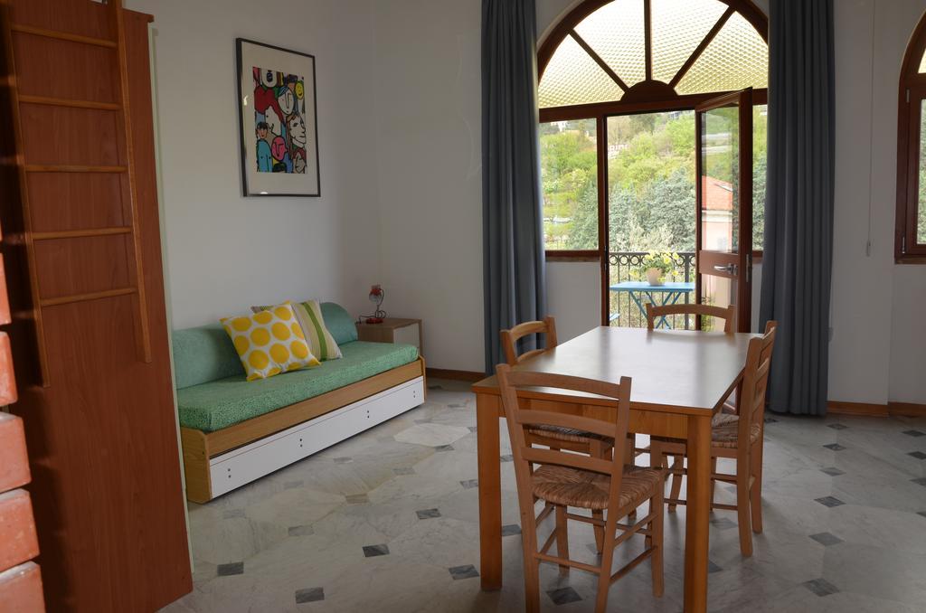 Residence Pian Dei Boschi Pietra Ligure Exterior foto