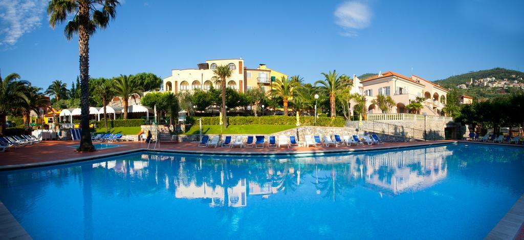 Residence Pian Dei Boschi Pietra Ligure Exterior foto